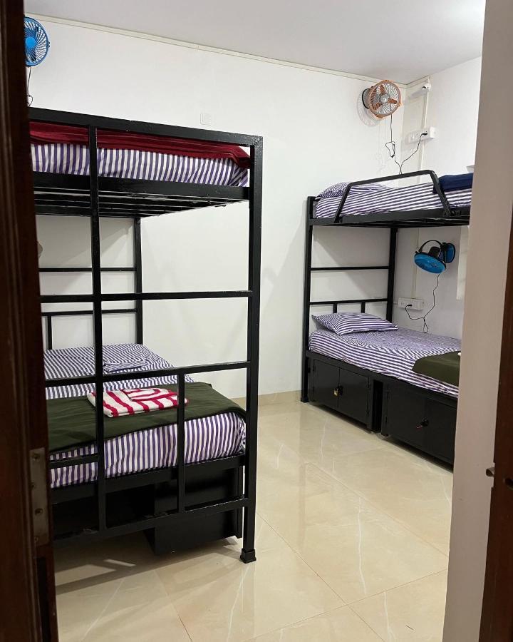 קנדולים Bonds Hostel מראה חיצוני תמונה